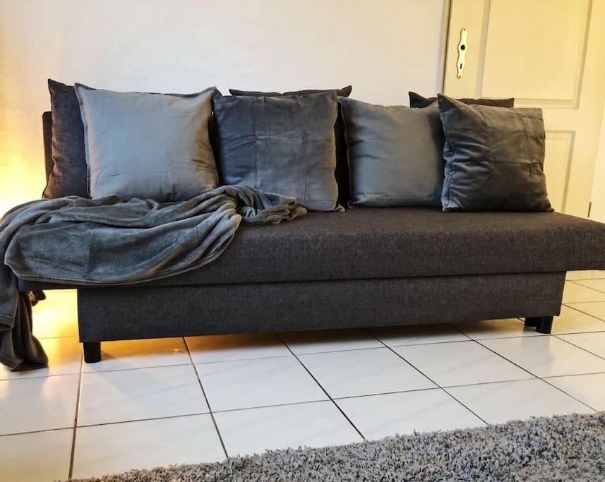 Charmante Gartenwohnung Mit Privatem Grossen Garten Colonia Esterno foto