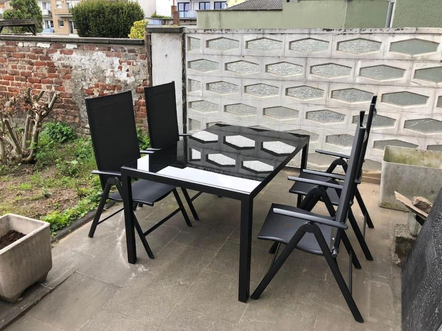 Charmante Gartenwohnung Mit Privatem Grossen Garten Colonia Esterno foto