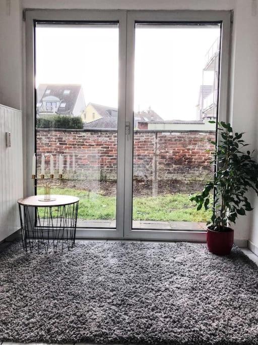 Charmante Gartenwohnung Mit Privatem Grossen Garten Colonia Esterno foto